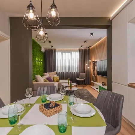 Urban Eden - Lux & Style, 2-Bedroom, 2-Bathroom Sofia Exterior photo