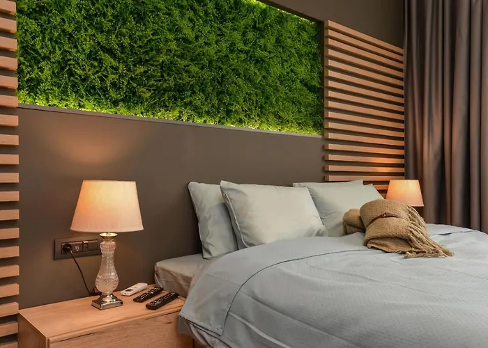Urban Eden - Lux & Style, 2-Bedroom, 2-Bathroom