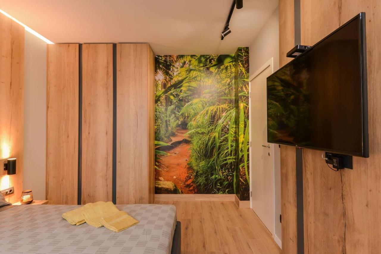 Urban Eden - Lux & Style, 2-bedroom, 2-bathroom Daire